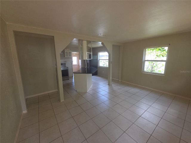 725 43RD AVENUE N, St Petersburg, FL 33703