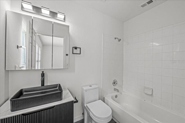 415 NW 10TH STREET, Gainesville, FL 32601