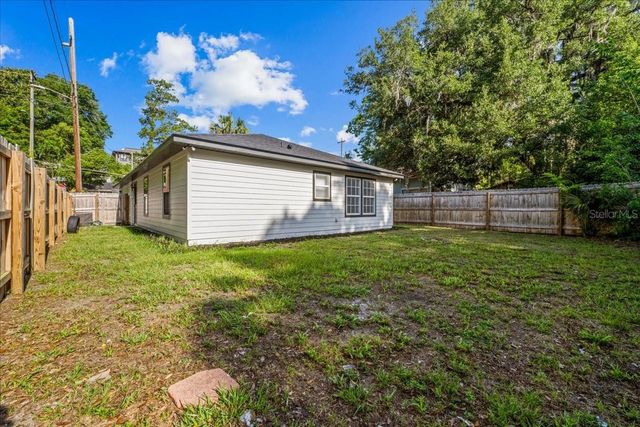415 NW 10TH STREET, Gainesville, FL 32601