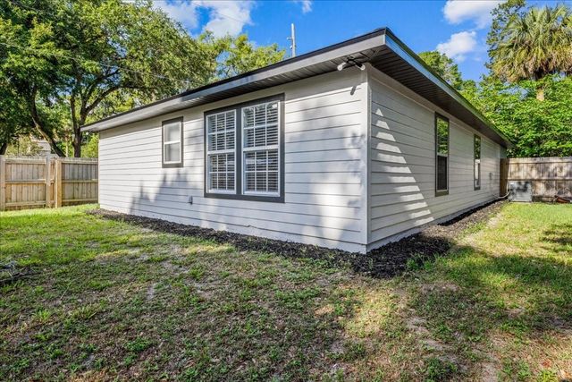 415 NW 10TH STREET, Gainesville, FL 32601