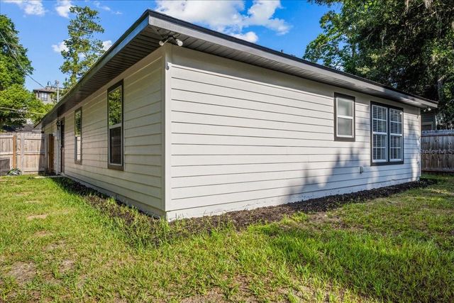 415 NW 10TH STREET, Gainesville, FL 32601