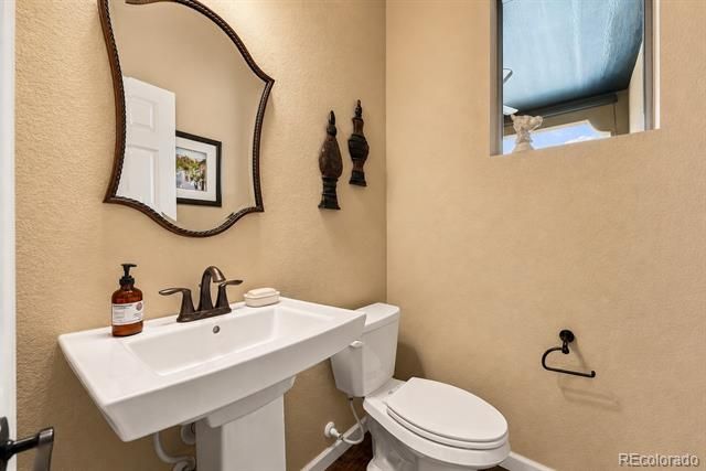 2519 S Orion Street, Lakewood, CO 80228