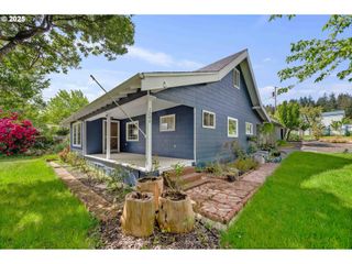 1296 W CENTRAL Blvd, Coquille, OR 97423