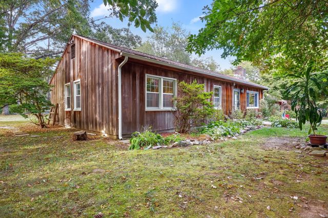325 Shelton Road, Trumbull, CT 06611
