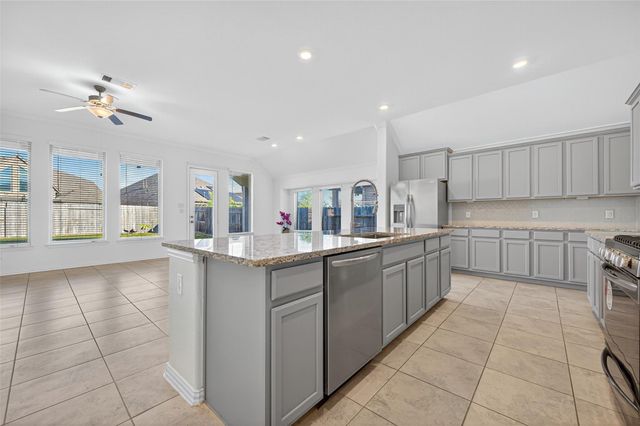8831 Morning Glow Drive, Missouri City, TX 77459