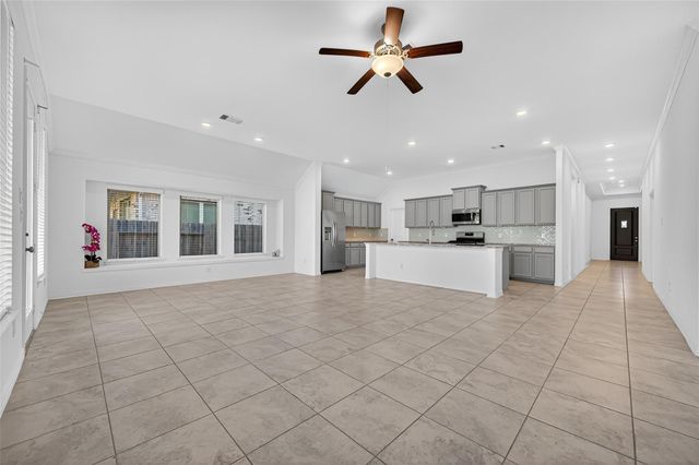 8831 Morning Glow Drive, Missouri City, TX 77459