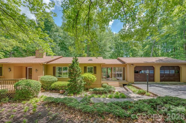 66 Oakwood Lane, Columbus, NC 28722