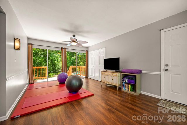 66 Oakwood Lane, Columbus, NC 28722