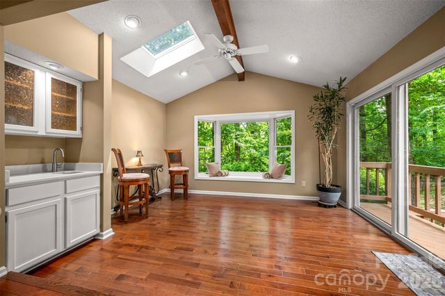 66 Oakwood Lane, Columbus, NC 28722