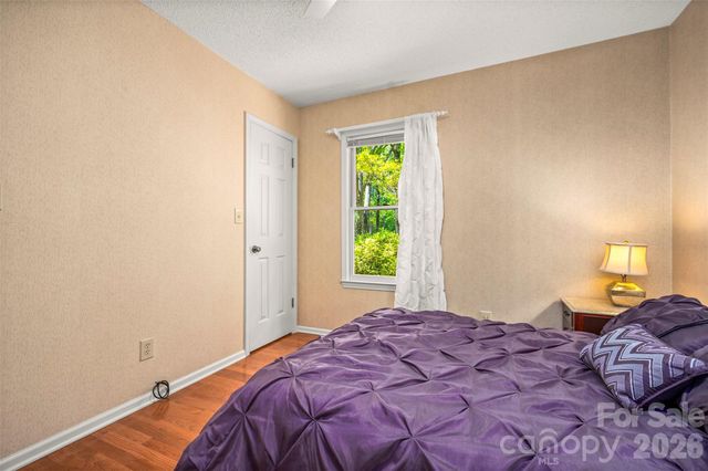 66 Oakwood Lane, Columbus, NC 28722