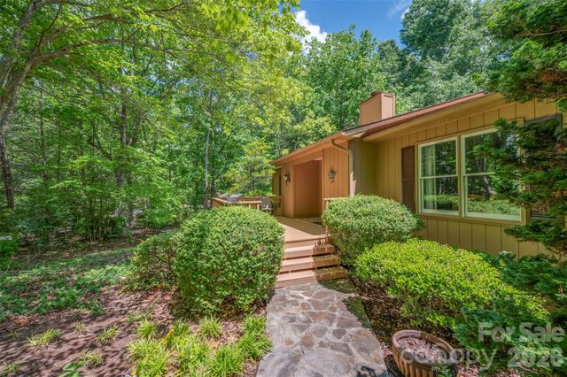 66 Oakwood Lane, Columbus, NC 28722