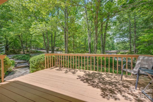 66 Oakwood Lane, Columbus, NC 28722