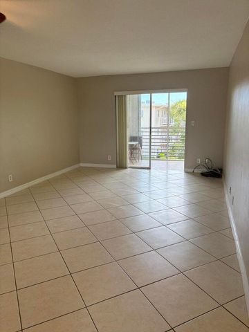 2770 S Garden Drive 304, Lake Worth, FL 33461