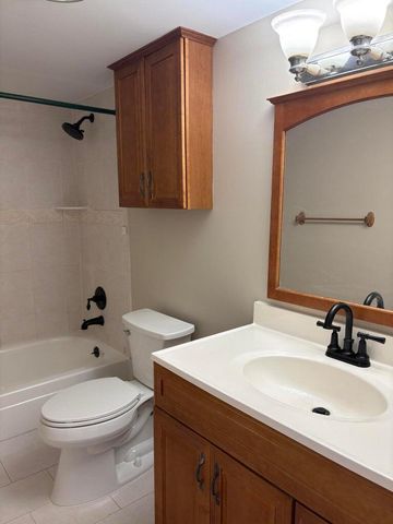 2770 S Garden Drive 304, Lake Worth, FL 33461