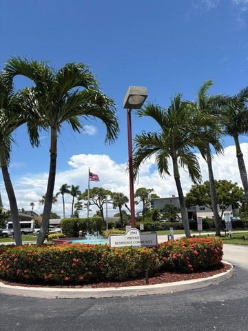 2770 S Garden Drive 304, Lake Worth, FL 33461