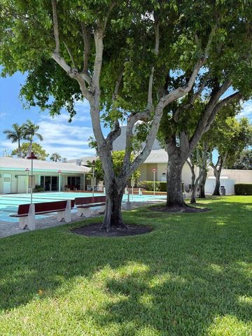 2770 S Garden Drive 304, Lake Worth, FL 33461