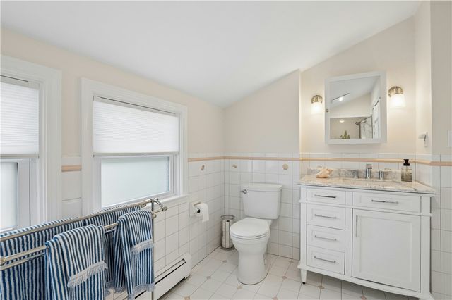 29 Howland Avenue, Jamestown, RI 02835
