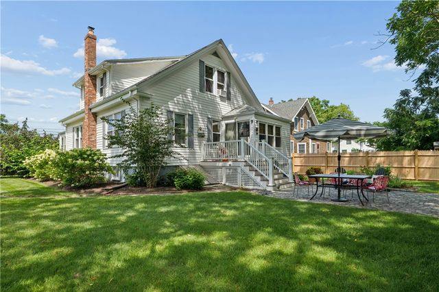 29 Howland Avenue, Jamestown, RI 02835