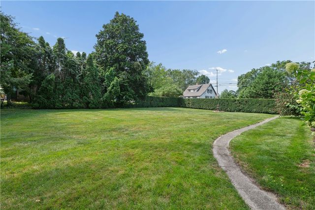 29 Howland Avenue, Jamestown, RI 02835