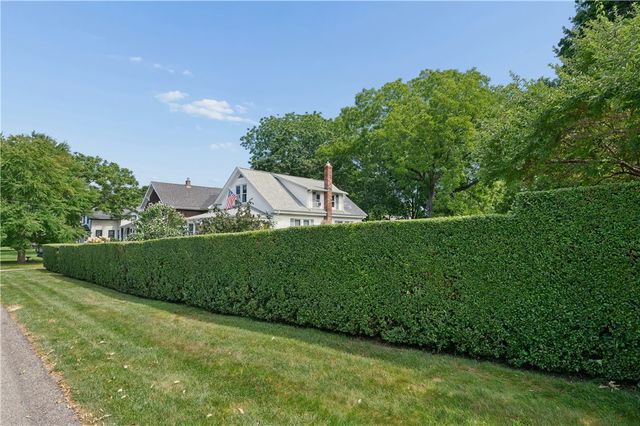 29 Howland Avenue, Jamestown, RI 02835
