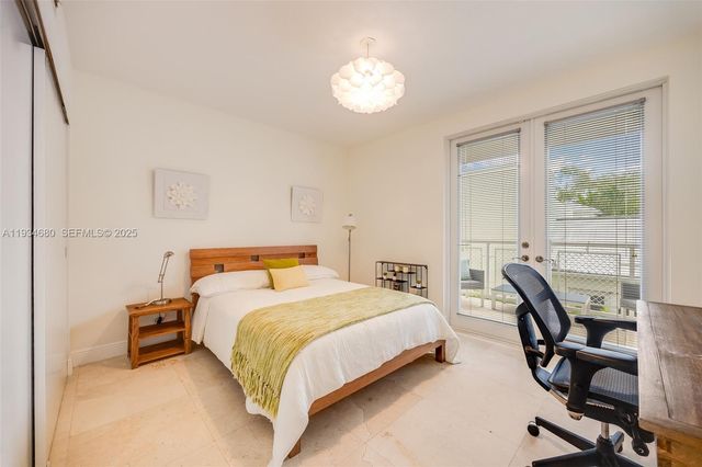 3540 Main Hwy 305, Coconut Grove, FL 33133