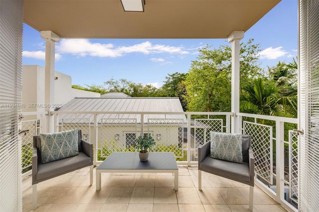 3540 Main Hwy 305, Coconut Grove, FL 33133