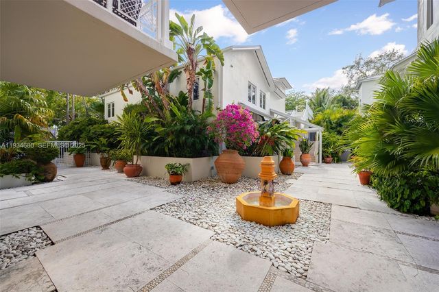 3540 Main Hwy 305, Coconut Grove, FL 33133