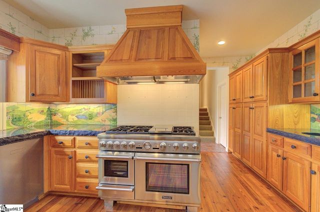 21 Eagle Rock Road, Landrum, SC 29356