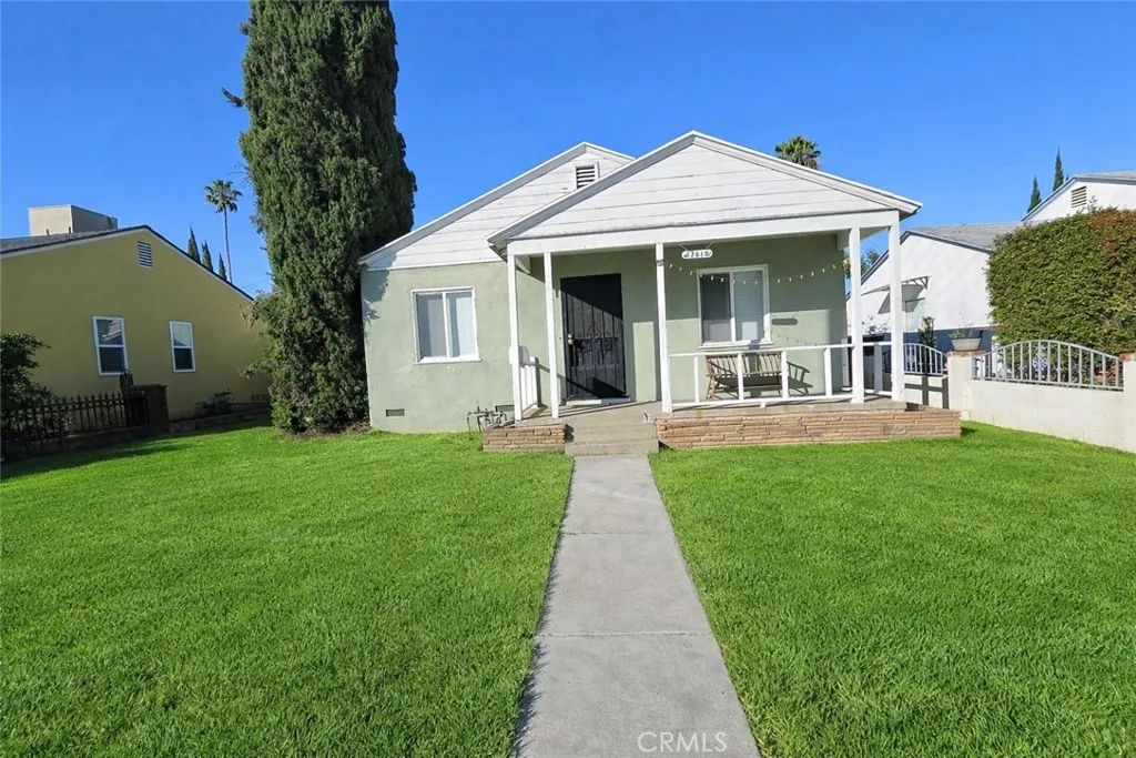 17415 Burbank Drive, Encino, CA 91316