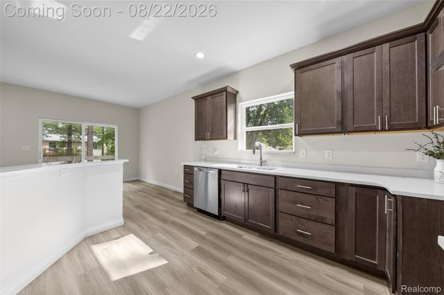 33724 Barrington Street, Westland, MI 48186