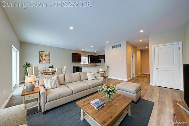 33724 Barrington Street, Westland, MI 48186