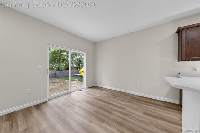 33724 Barrington Street, Westland, MI 48186