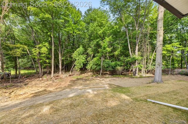 33724 Barrington Street, Westland, MI 48186