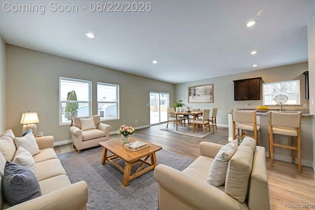 33724 Barrington Street, Westland, MI 48186