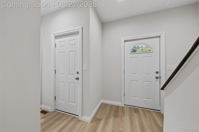 33724 Barrington Street, Westland, MI 48186
