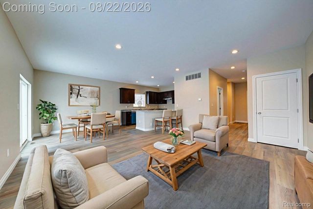 33724 Barrington Street, Westland, MI 48186