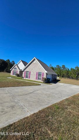 3111 Village Circle, Ocean Springs, MS 39564
