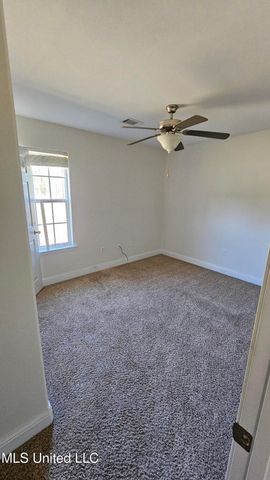 3111 Village Circle, Ocean Springs, MS 39564