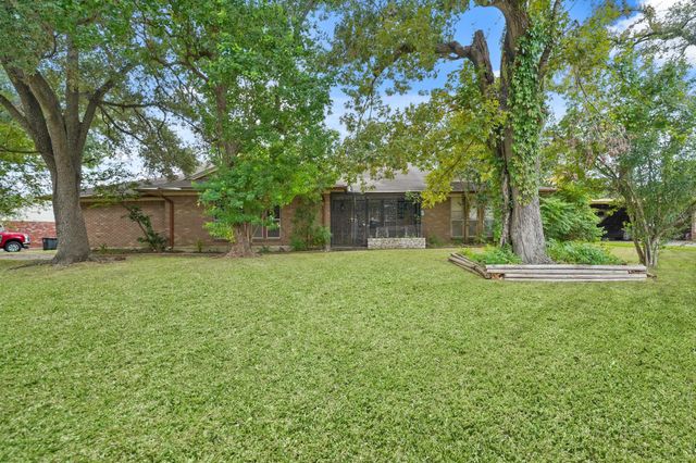 7802 Santa Elena Street, Houston, TX 77061