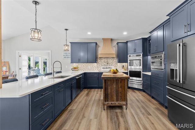 52 Moorings Drive, Lake St Louis, MO 63367