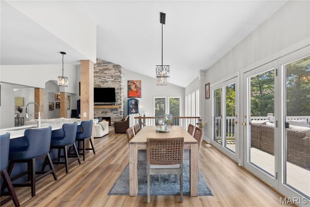 52 Moorings Drive, Lake St Louis, MO 63367
