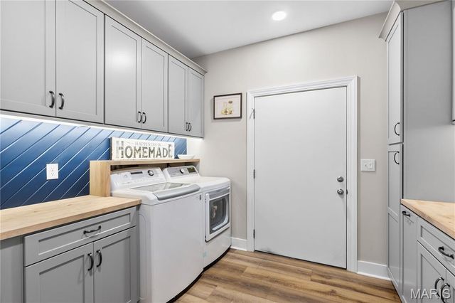 52 Moorings Drive, Lake St Louis, MO 63367