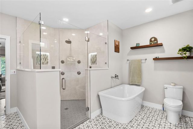 52 Moorings Drive, Lake St Louis, MO 63367