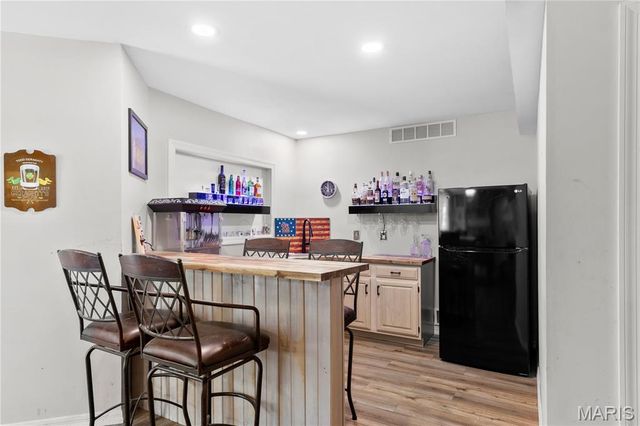 52 Moorings Drive, Lake St Louis, MO 63367