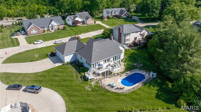 52 Moorings Drive, Lake St Louis, MO 63367