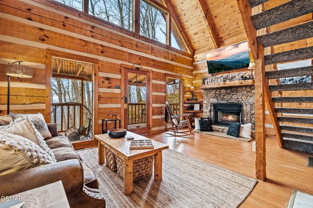 3479 Twin City Way, Pigeon Forge, TN 37863