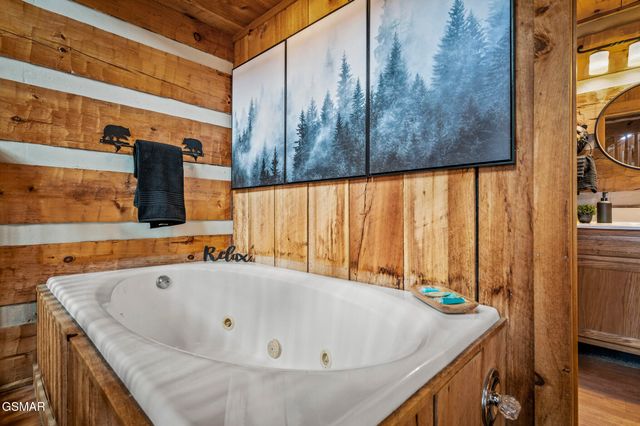 3479 Twin City Way, Pigeon Forge, TN 37863