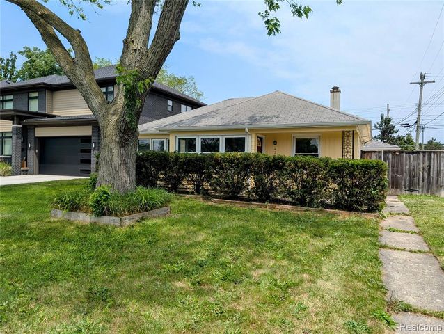 4302 Mandalay Avenue, Royal Oak, MI 48073