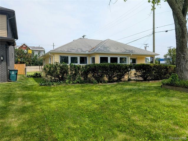 4302 Mandalay Avenue, Royal Oak, MI 48073