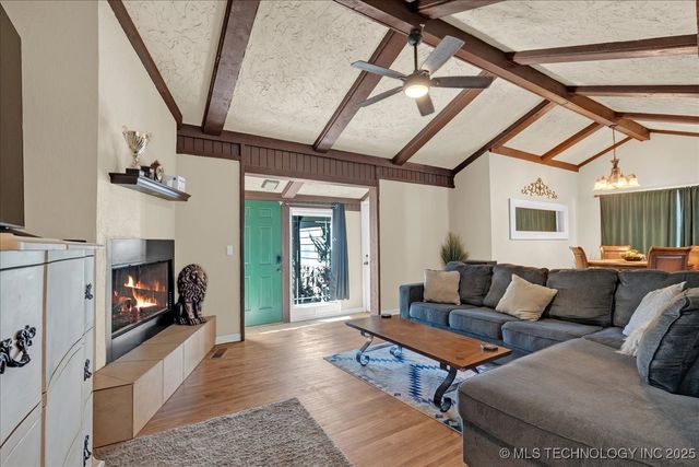 1527 E 50th Street, Tulsa, OK 74105